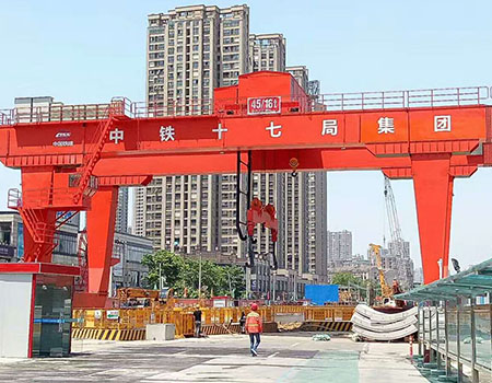 地鐵出渣門機